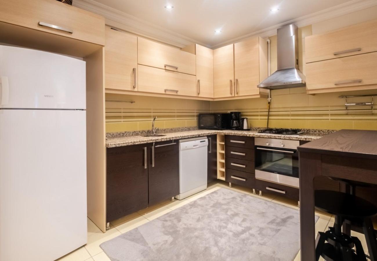 Appartamento Exclusive Flat With Balcony In Nisantasi Provincia di Provincia di Istanbul Esterno foto