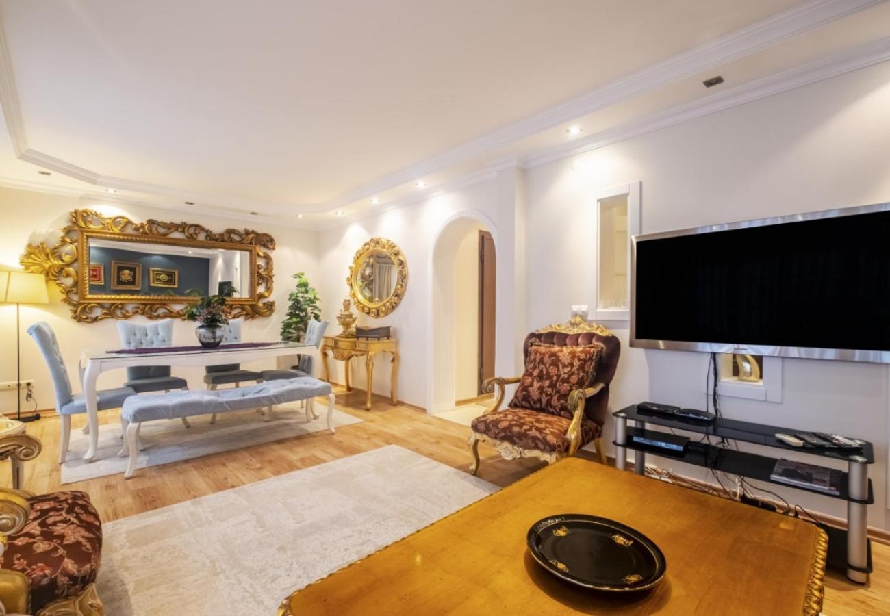 Appartamento Exclusive Flat With Balcony In Nisantasi Provincia di Provincia di Istanbul Esterno foto